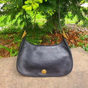 Vintage Coach Bleeker Legacy Crescent 9338, Made in Costa Rica